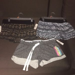 🎈NWT Bundle of size medium shorts